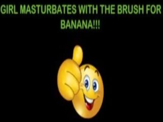 Sexy teenager masturbuje s the brush pro můj velký banán