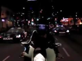 Mischa brooks bending oltre motorcycle per cazzo